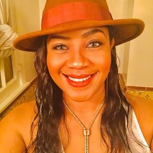 Meet your Posher, Deanna